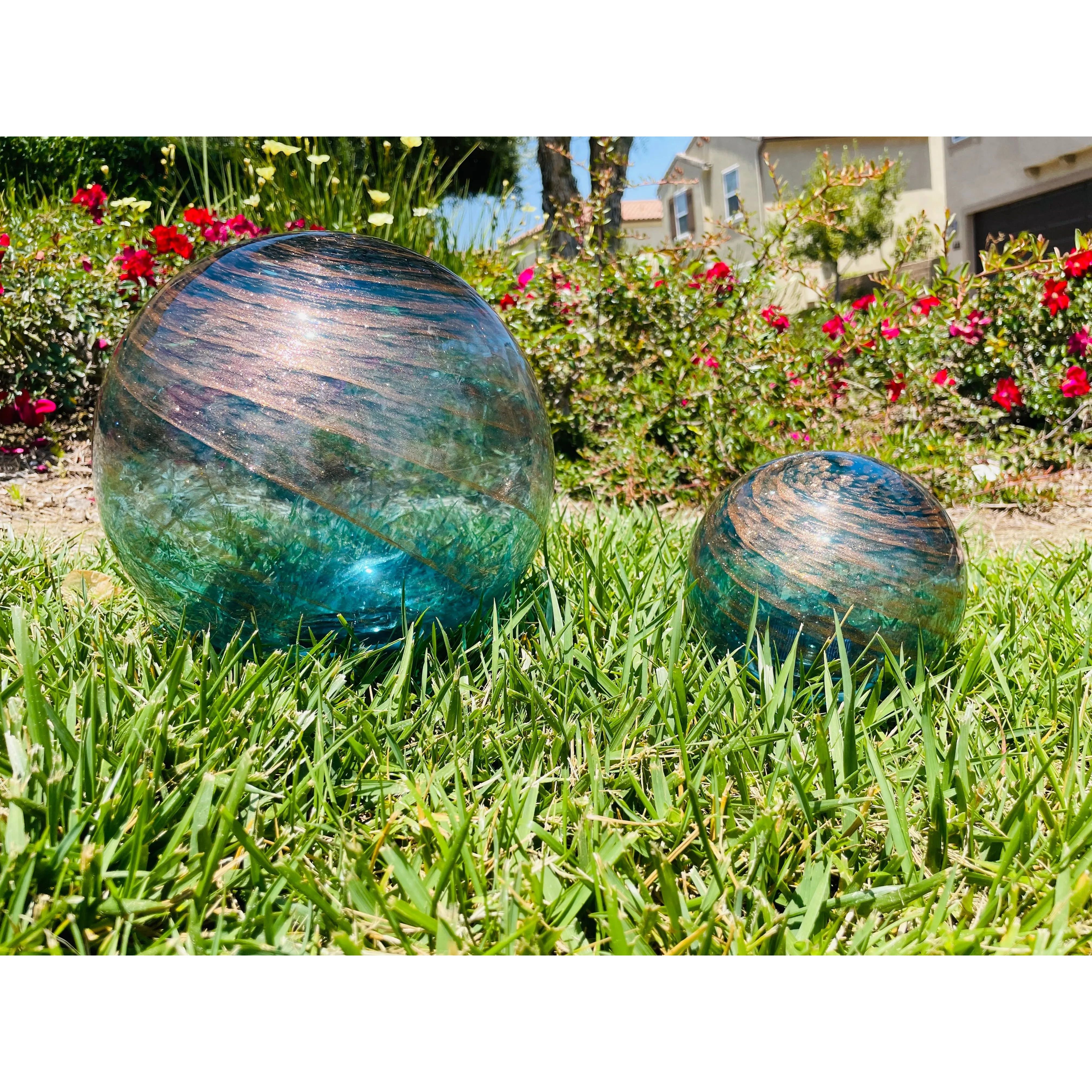 Art Glass Solar LED Orb, Light Blue w Gold Swirl: 5