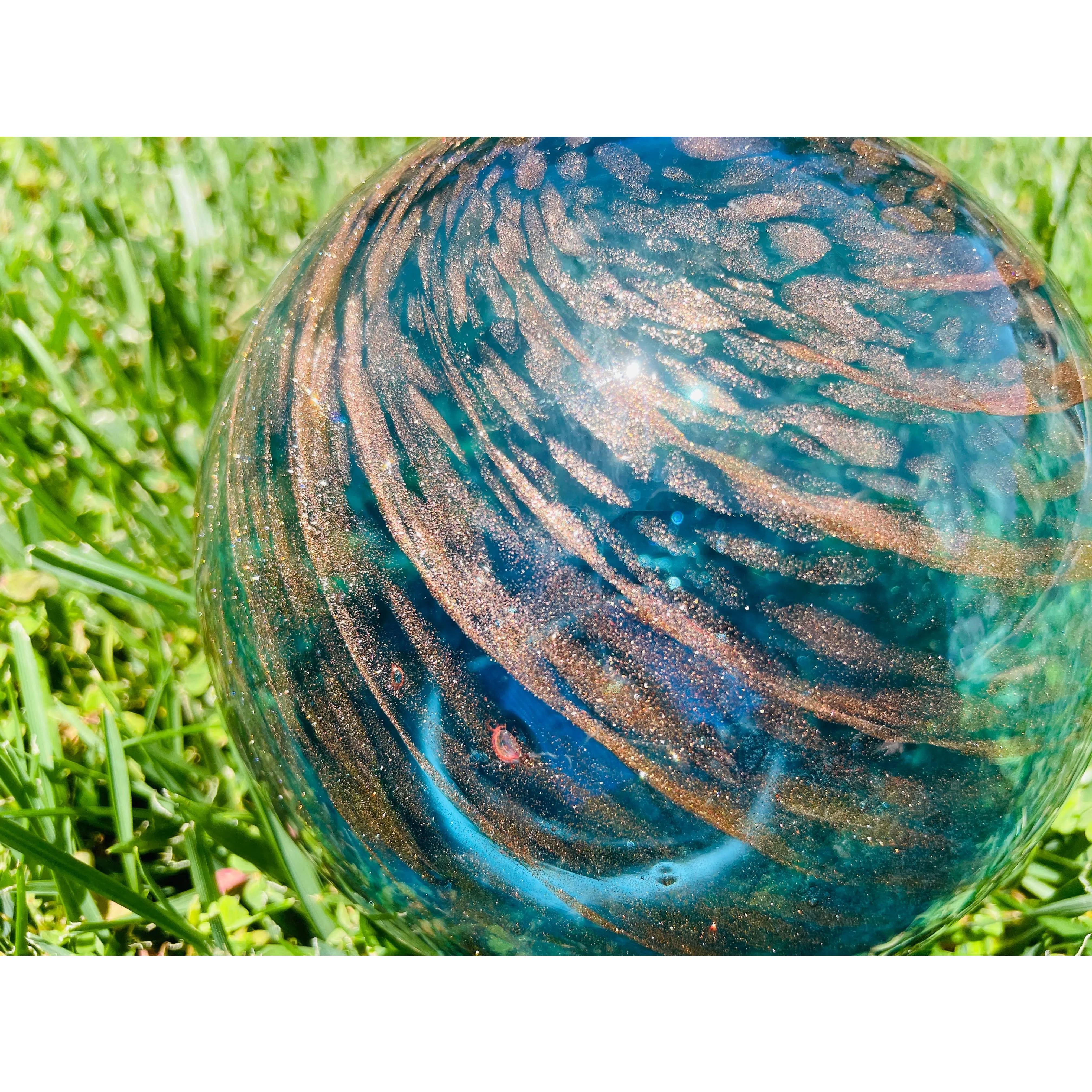 Art Glass Solar LED Orb, Light Blue w Gold Swirl: 5