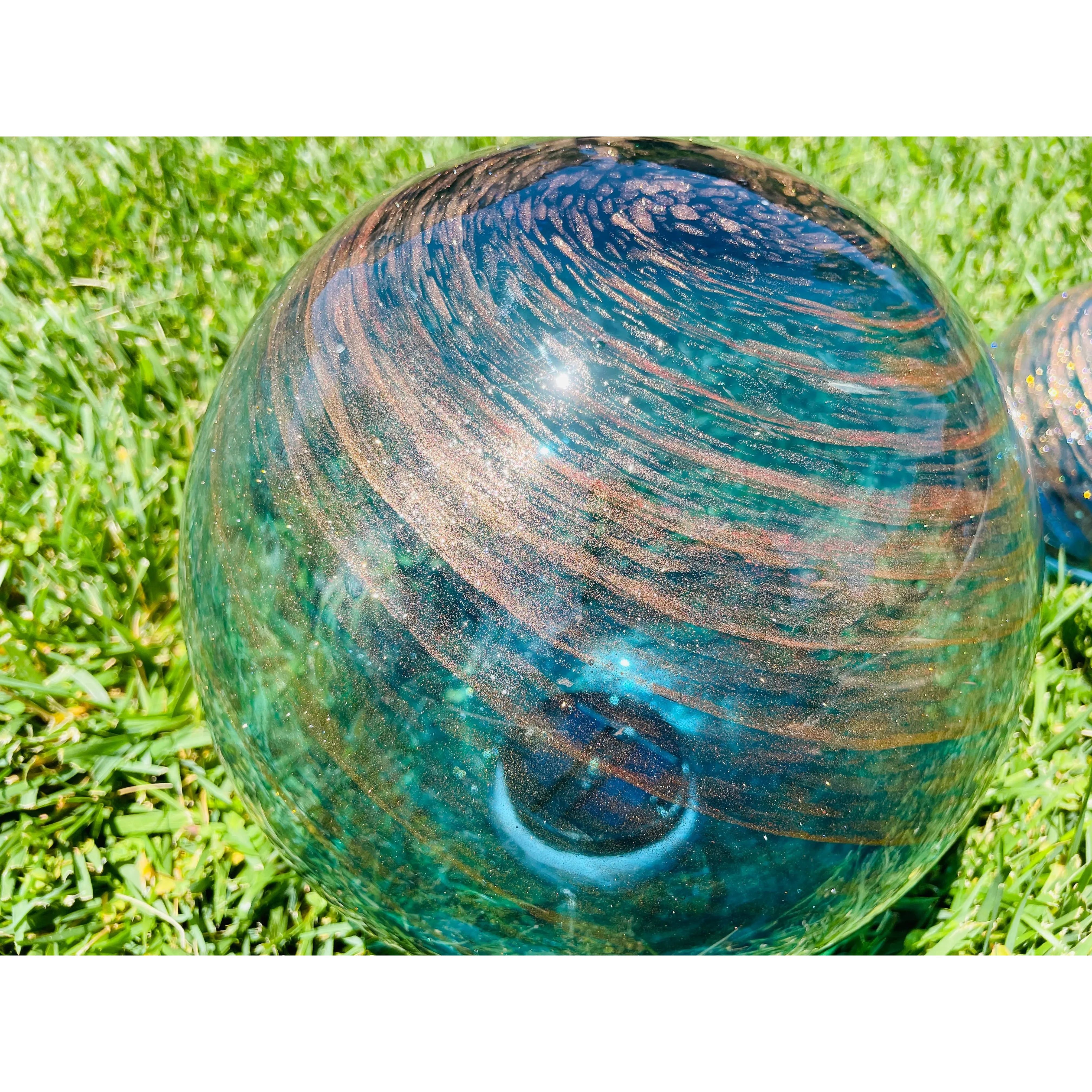 Art Glass Solar LED Orb, Light Blue w Gold Swirl: 5