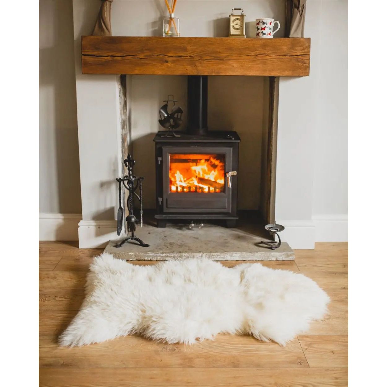 Natural  Sheepskin Rug Single Pelt - Natural Ivory & Cream Colouring Nordvek