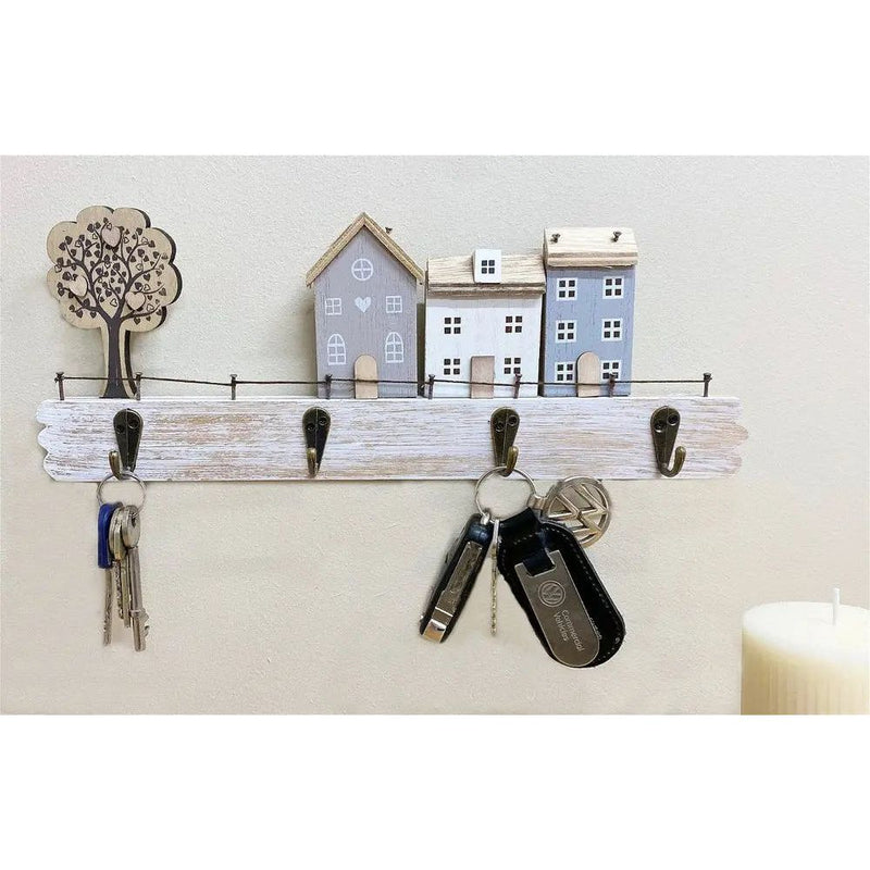 Wooden House with Four Hooks gekofaire