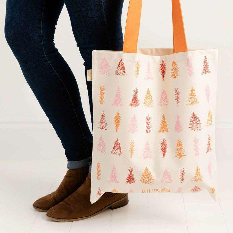 Trusty Highland Cow Tote Bag - Spirit Journeys